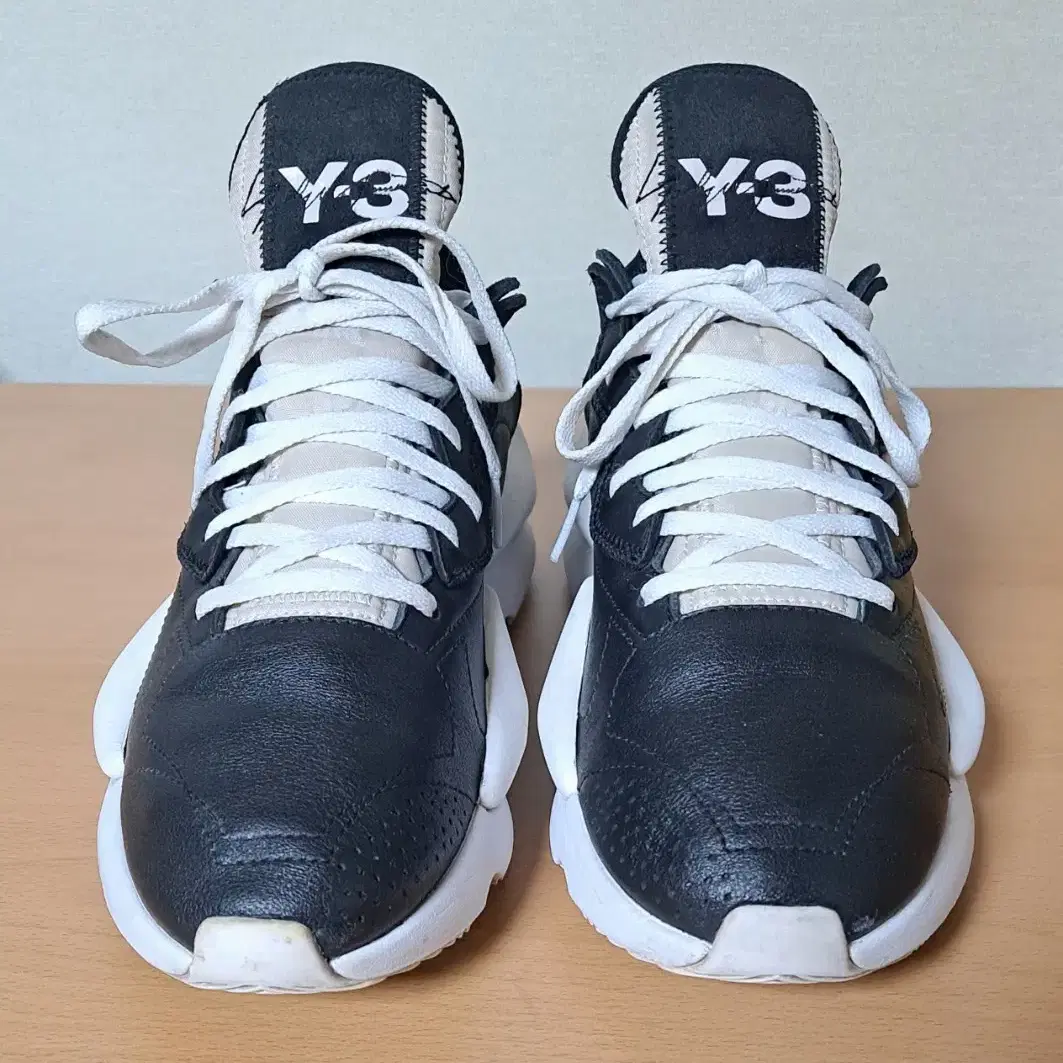 Y-3 요지야마모토 카이와 로우탑 스니커즈 260-265 블랙