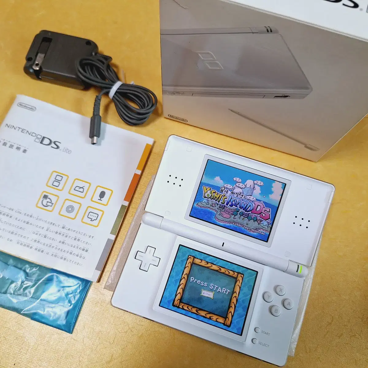 신품급 닌텐도 DS LITE 화이트 일본판 박스셋 dslite 아님