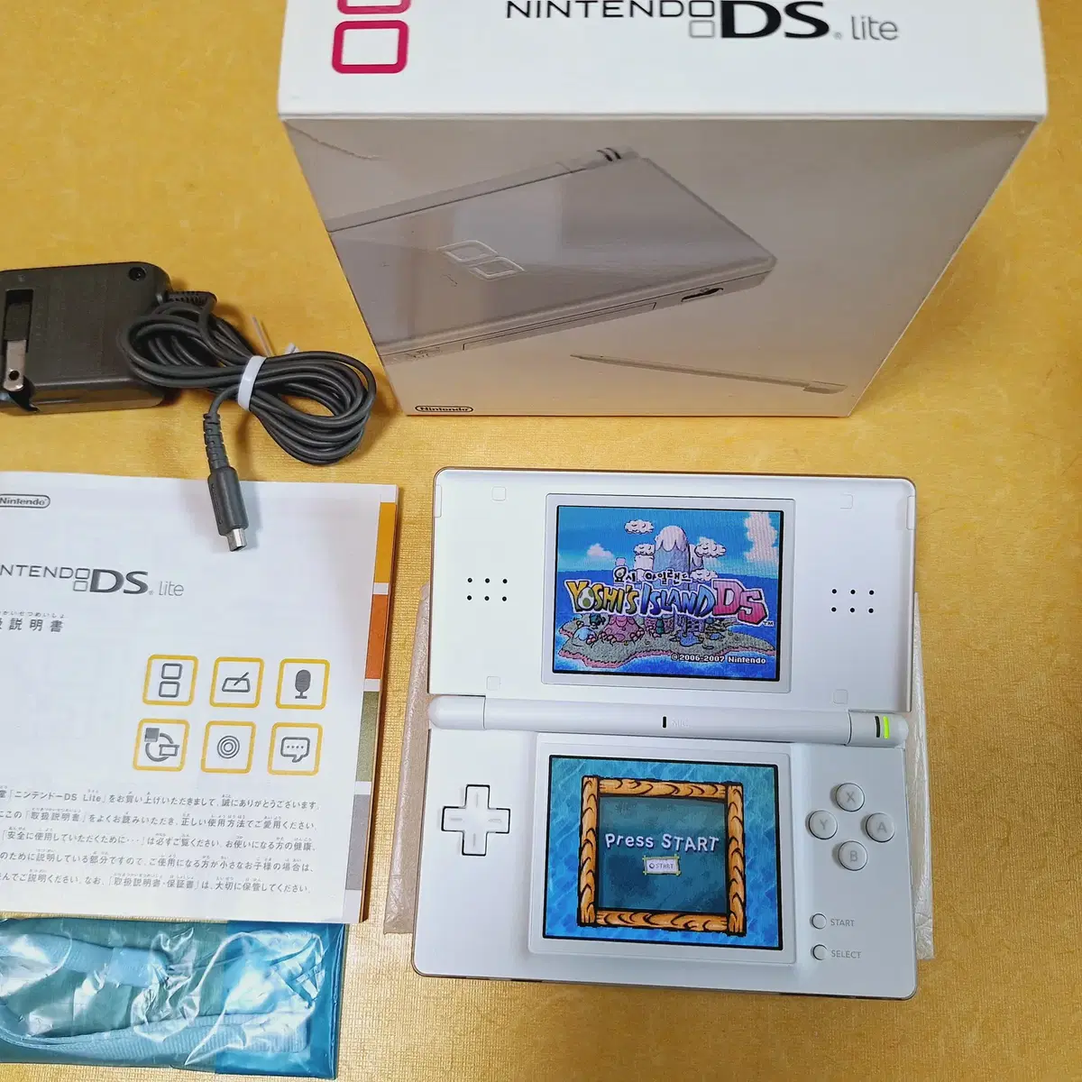 신품급 닌텐도 DS LITE 화이트 일본판 박스셋 dslite 아님