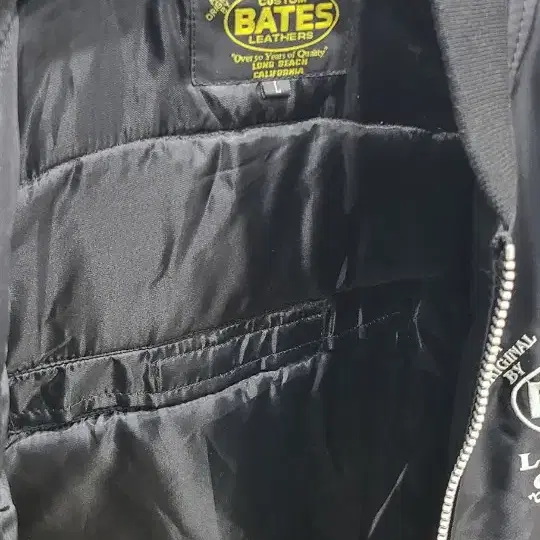 Bates 항공 자켓