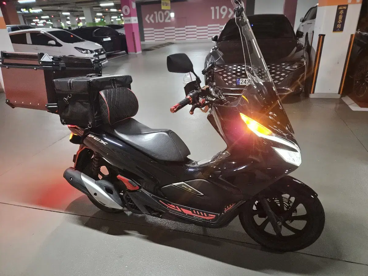 PCX125 배달세팅완료 팝니다.