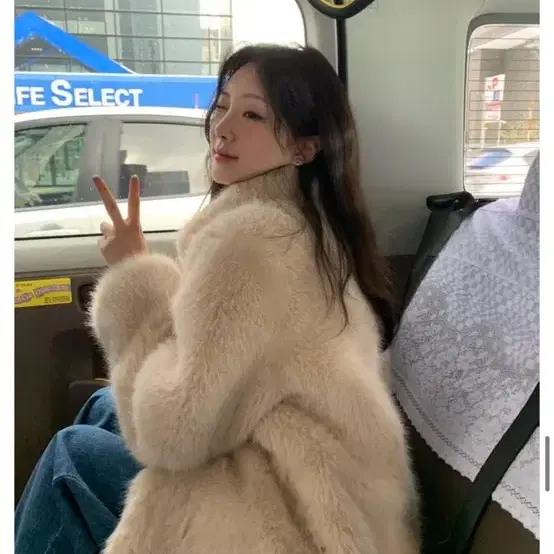 온드민 Mary Half Fur Jacket (베이지)