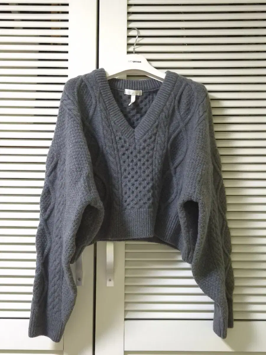 ReL 리엘 Cable crop wool knit (gray)