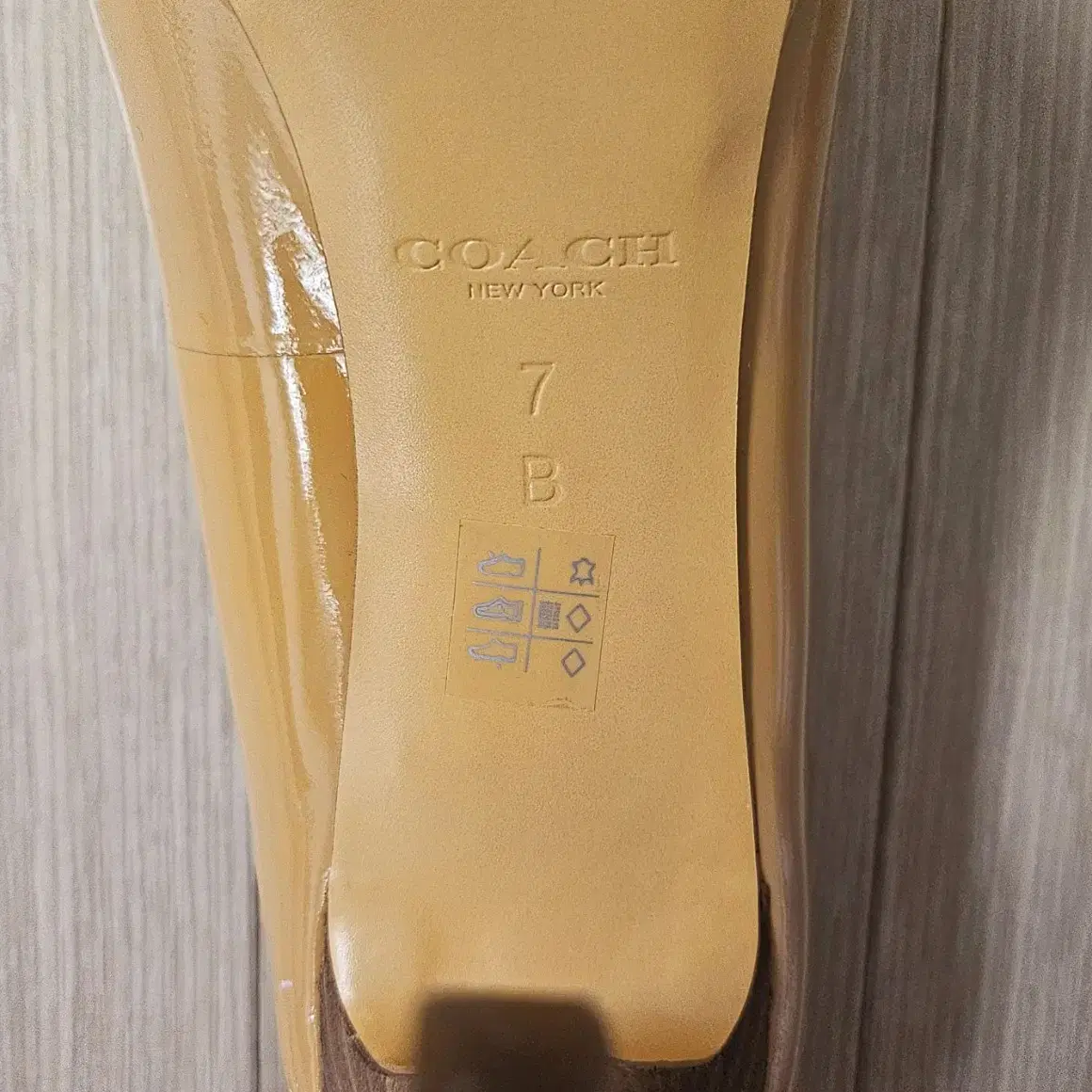 정품 코치 누드힐 9.5cm Coach nude heels 245