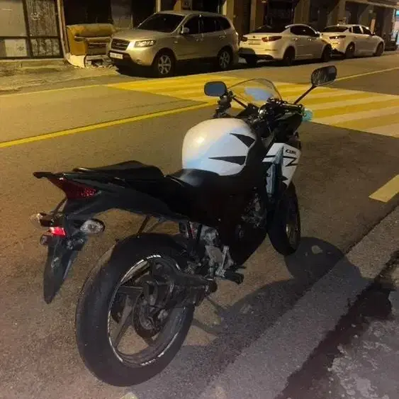 혼다 cbr125 건담 16년식