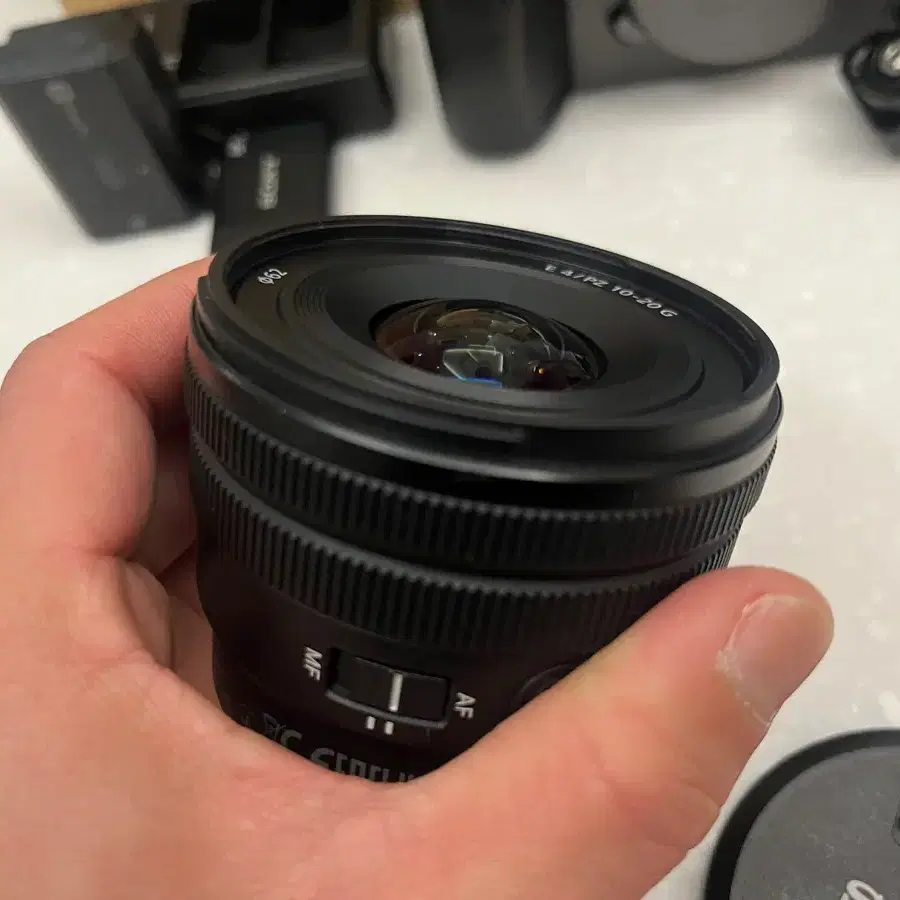 sony 10-20 g lens