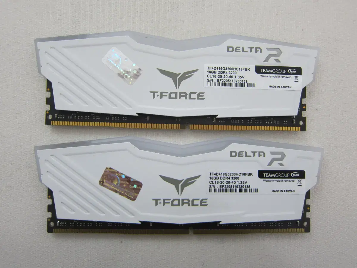 팀그룹 T-Force DDR4-3200 CL16 32G(16Gx2 )