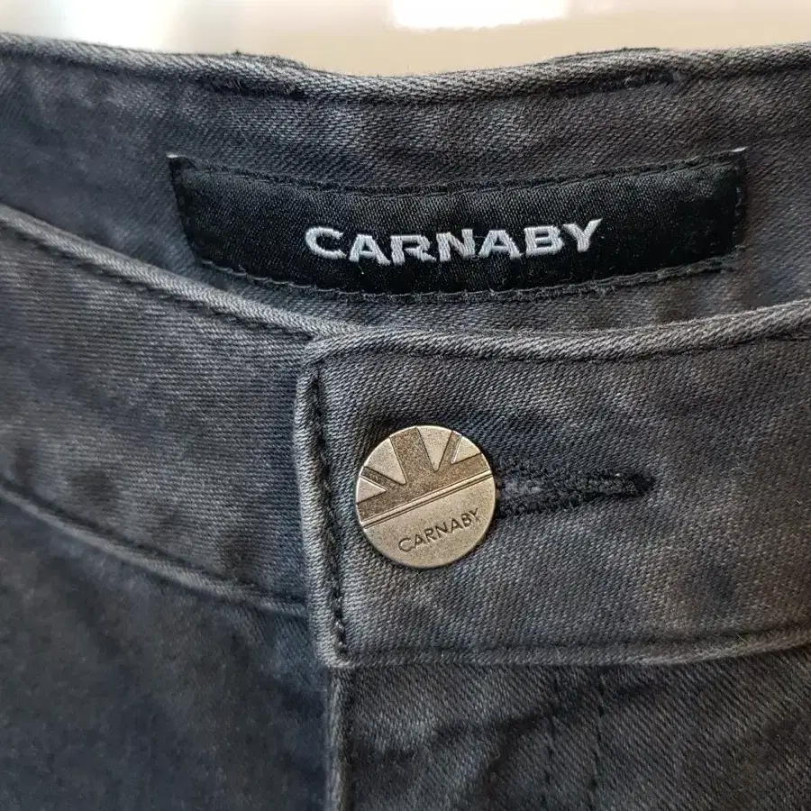 미착용)CARNABY 기모진26