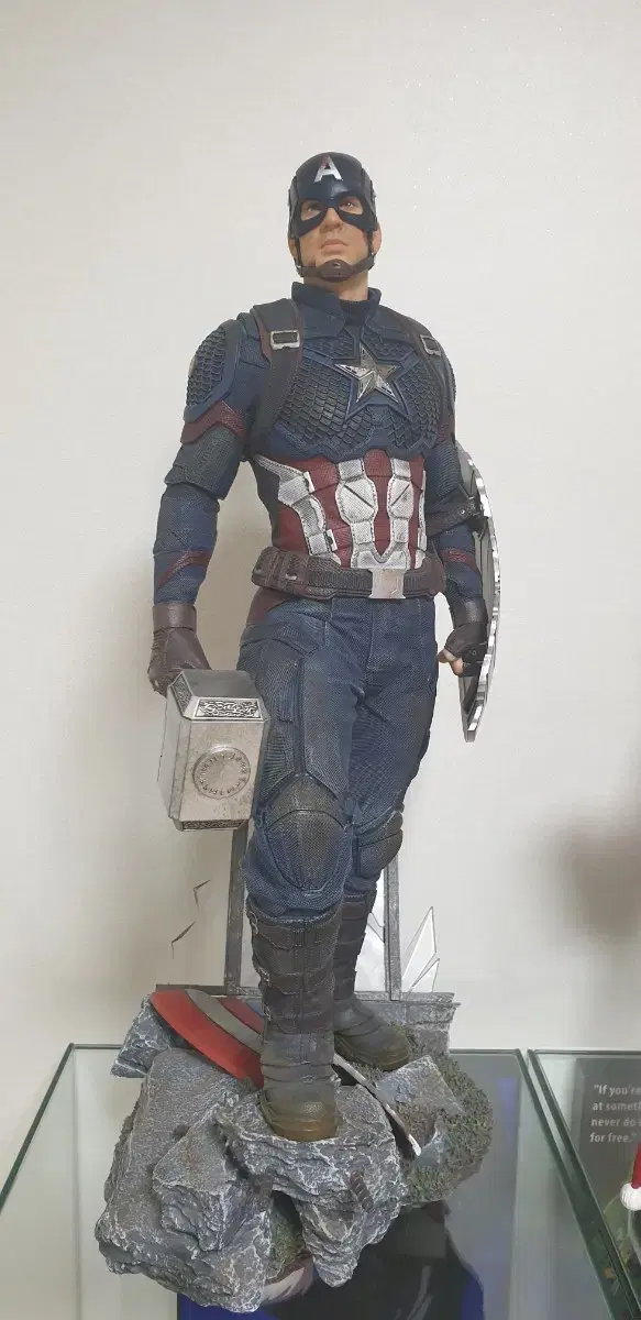 Iron Studios Captain America Deluxe (X) 1/4 Statue Figure