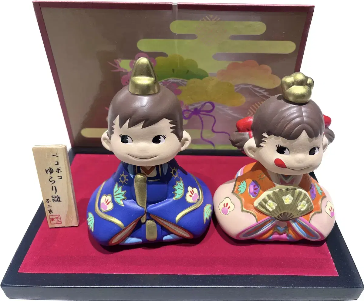 Peko kope (peko) traditional Japanese wedding figure (head bobbing)