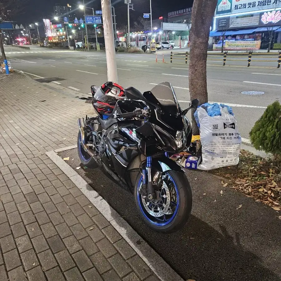 18년식 25xxx r1000r