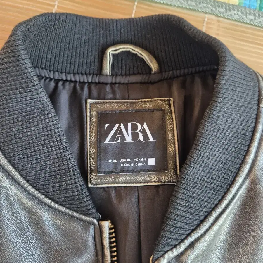 ZARA 가죽자켓