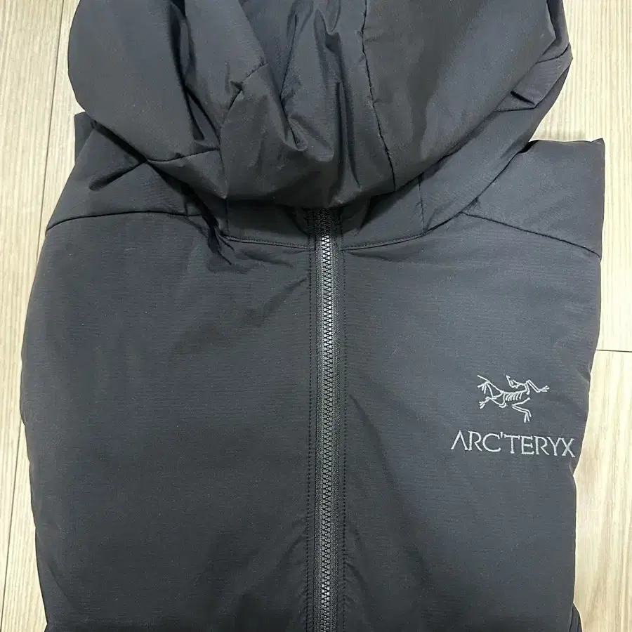 아크테릭스 아톰 LT hoody Black [s]