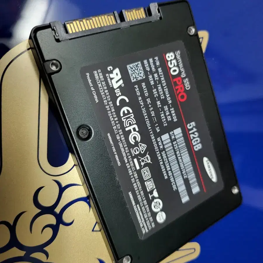 PS4 드래곤 퀘스트 로토 에디션 [SSD 850 PRO 512G] 카메