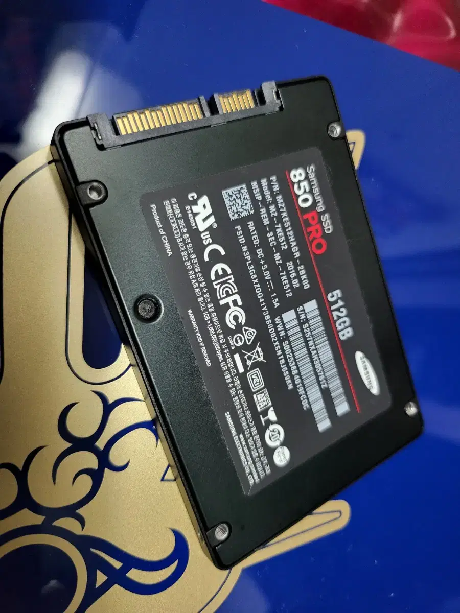 PS4 드래곤 퀘스트 로토 에디션 [SSD 850 PRO 512G] 카메