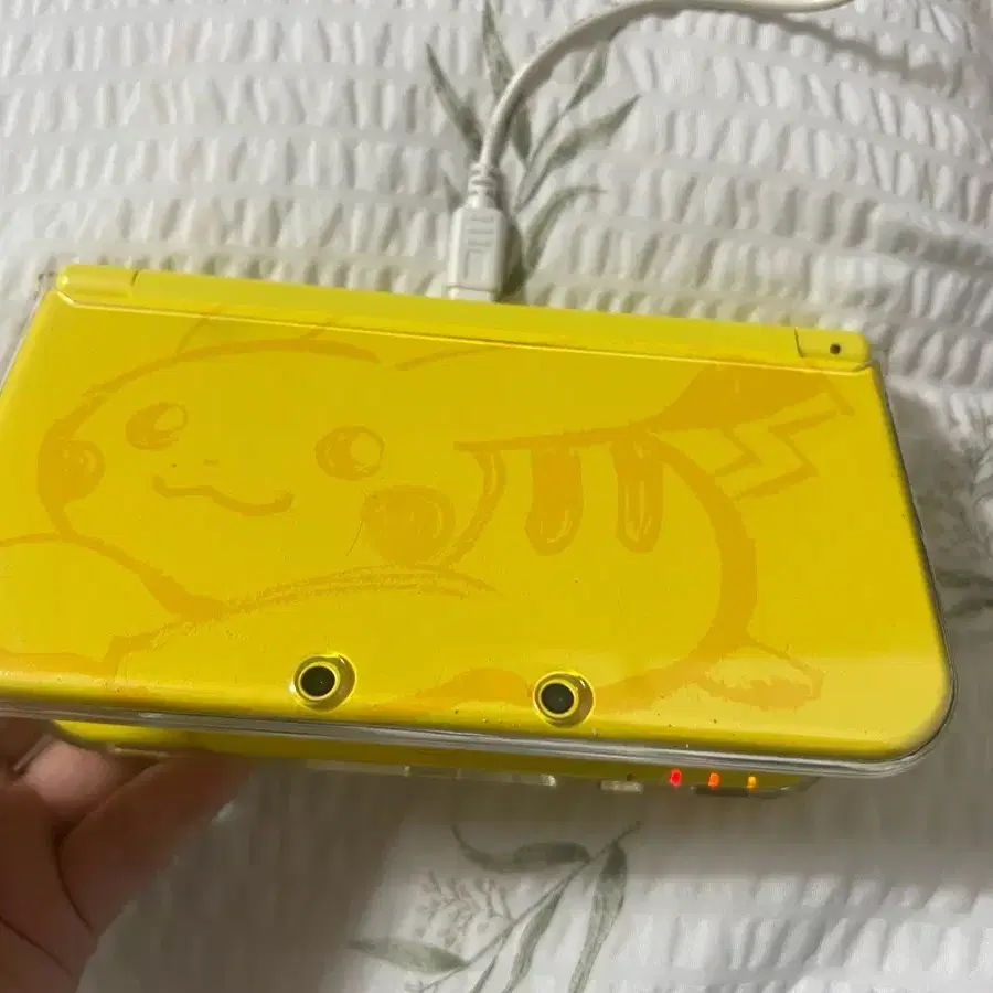 닌텐도3ds xl 피카츄 에디션 S급