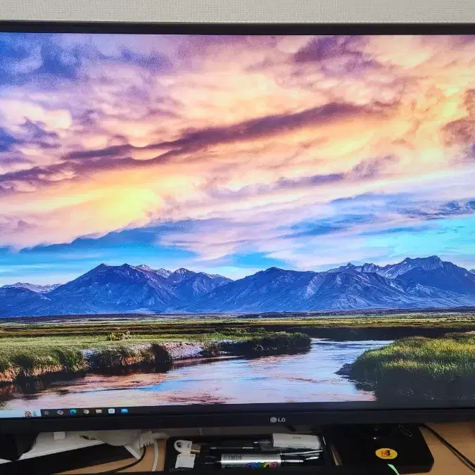 LG 32UN650 모니터 4K 32인치 모니터 급처합니다