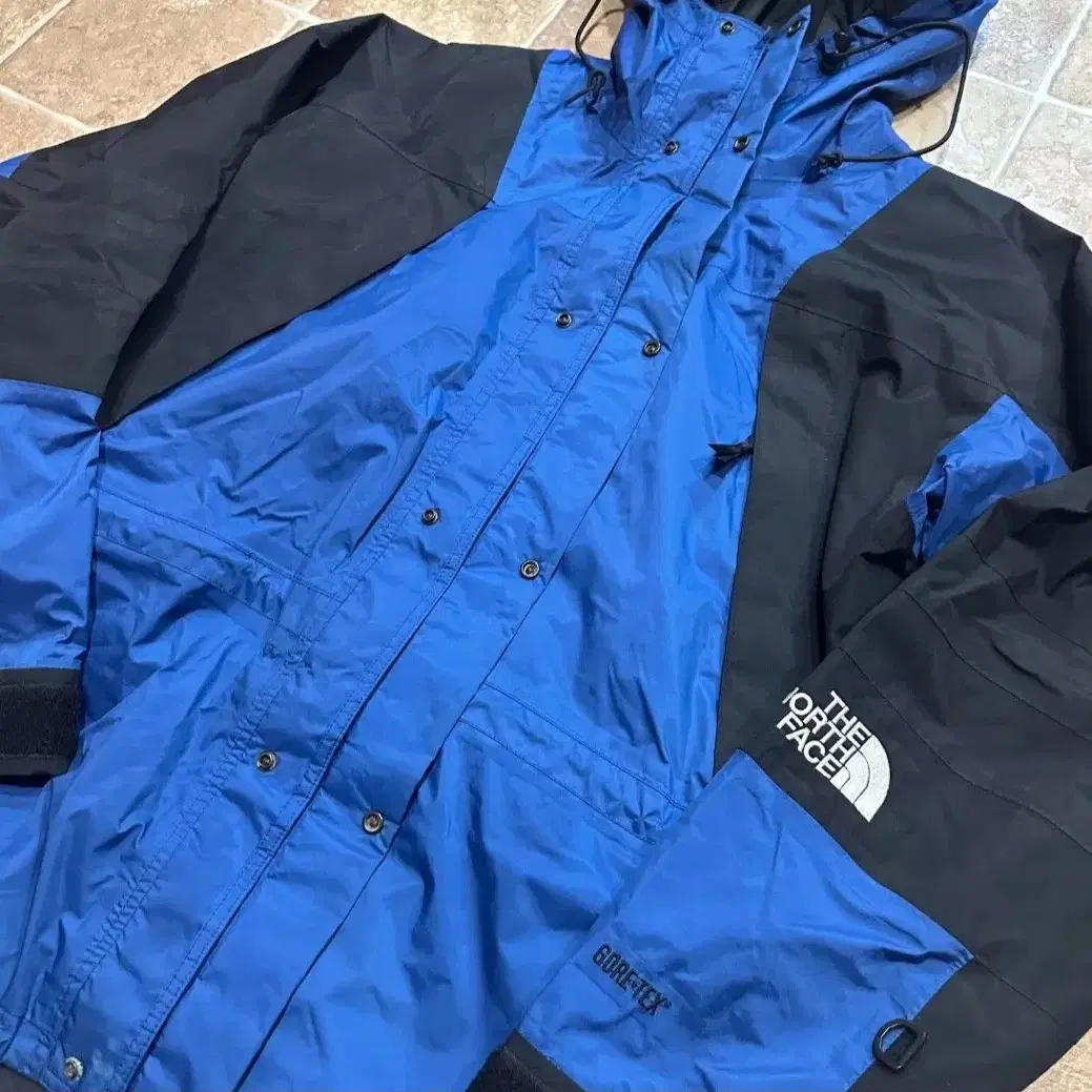 The north Face Mountain Parka Gore-Tex