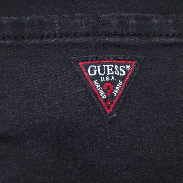 (30in) 게스 GUESS 블랙 슬림 스트레이트 팬츠