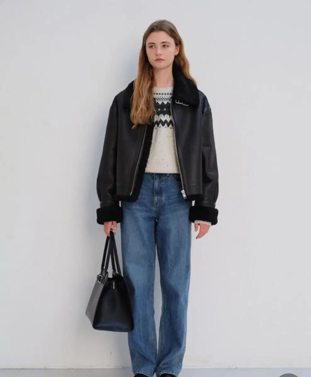 던스트 무스탕 UNISEX LOOSE FIT LINE SHEARLING