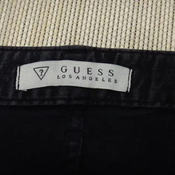 (31in) 게스 GUESS 기모 블랙블랙 스키니진