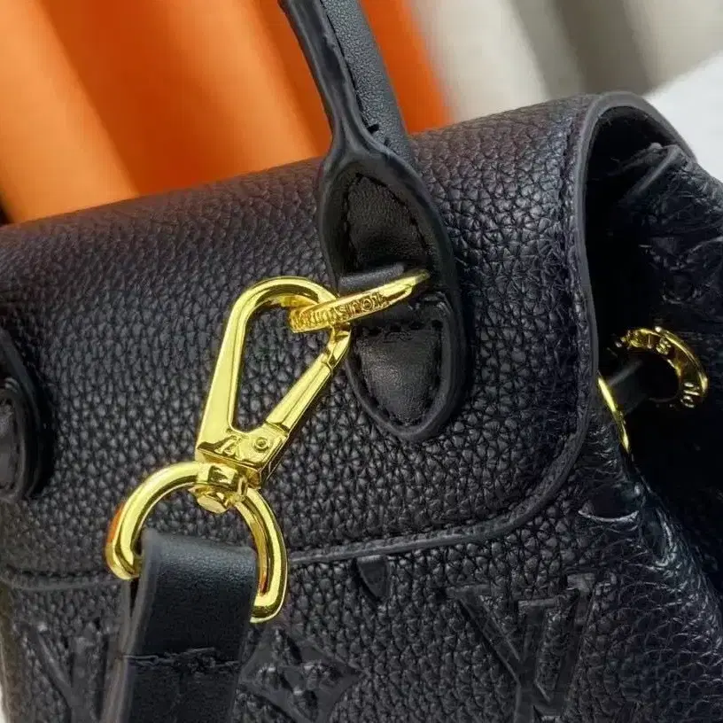 해외 구매LOUIS VUITTON montsouris 백팩