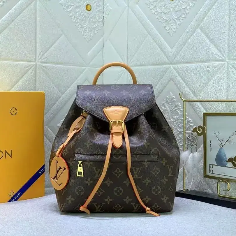 해외 구매LOUIS VUITTON montsouris백팩