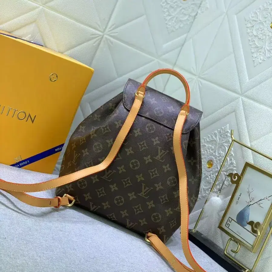 해외 구매LOUIS VUITTON montsouris백팩