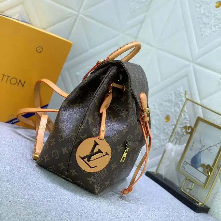 해외 구매LOUIS VUITTON montsouris백팩