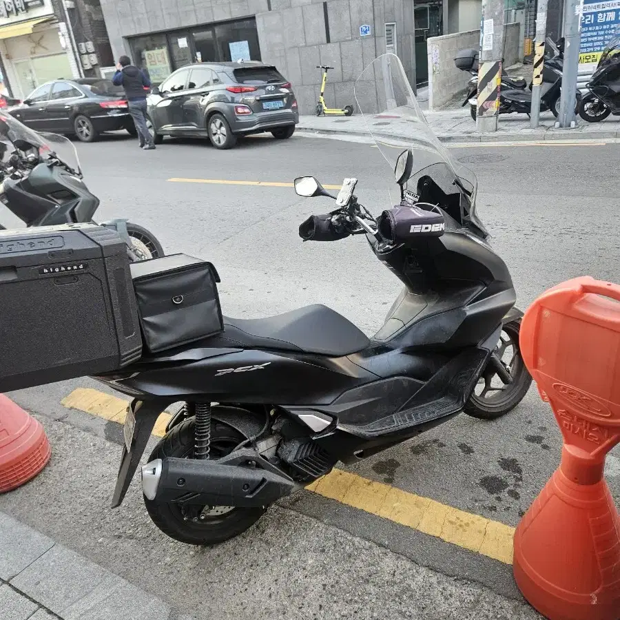 검정 pcx125 24년식 5xxxkm