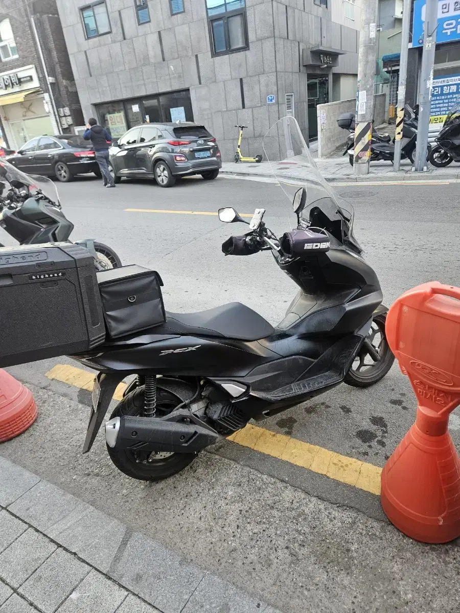 검정 pcx125 24년식 5xxxkm