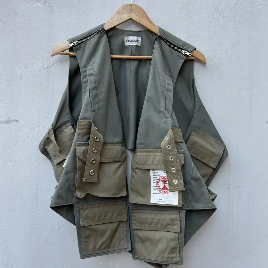 19SS LANDLORD NEWYORK VEST 랜드로드 베스트