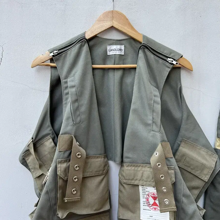 19SS LANDLORD NEWYORK VEST 랜드로드 베스트