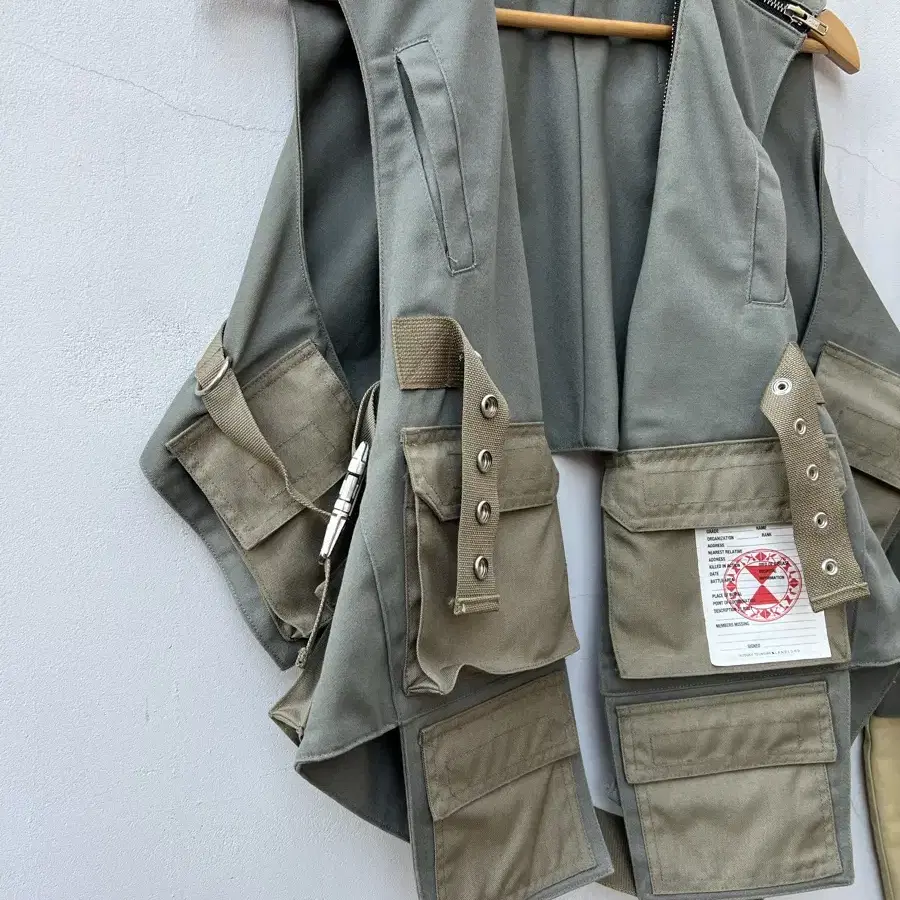 19SS LANDLORD NEWYORK VEST 랜드로드 베스트