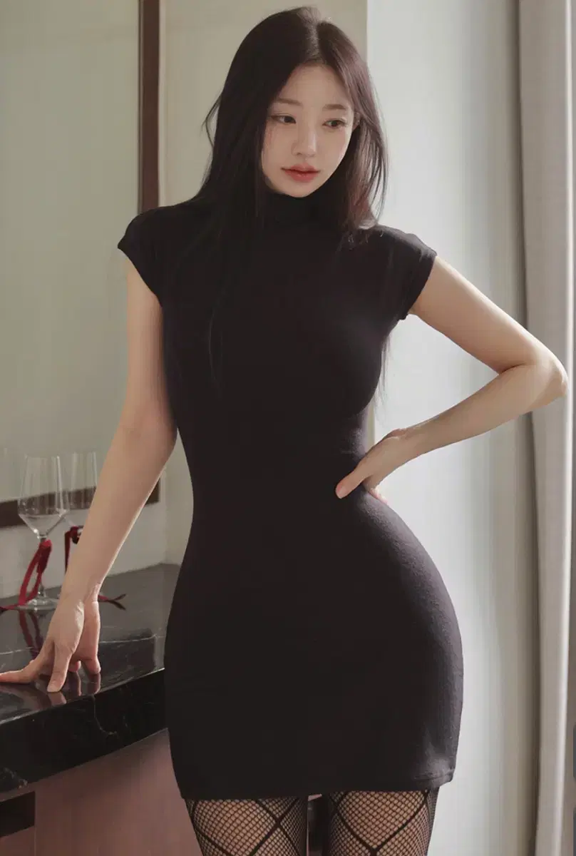 카인다미 앙고라 여리여리 반폴라 드레스 - 미니 블랙