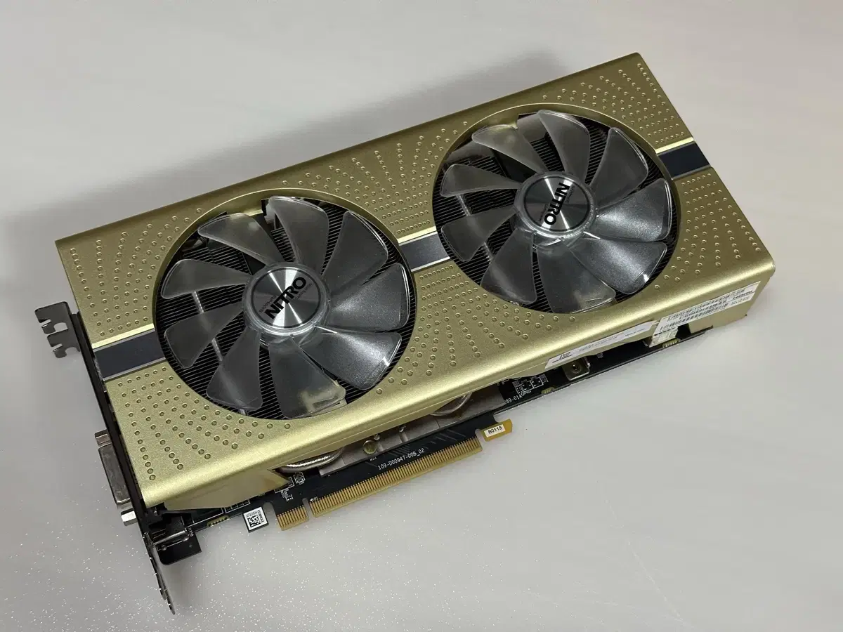 라데온 RX590