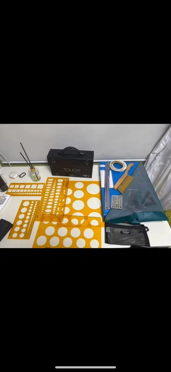 han maka and drafting supplies for sale