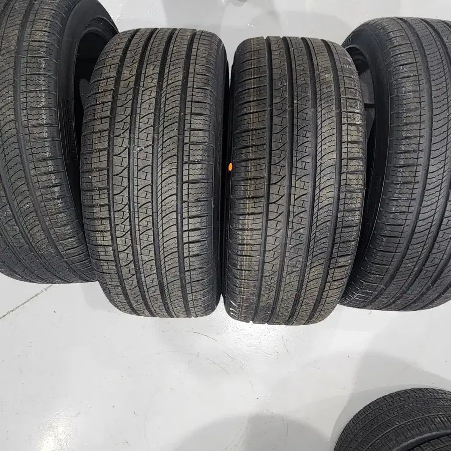 아이오닉6 타이어 245/40R20