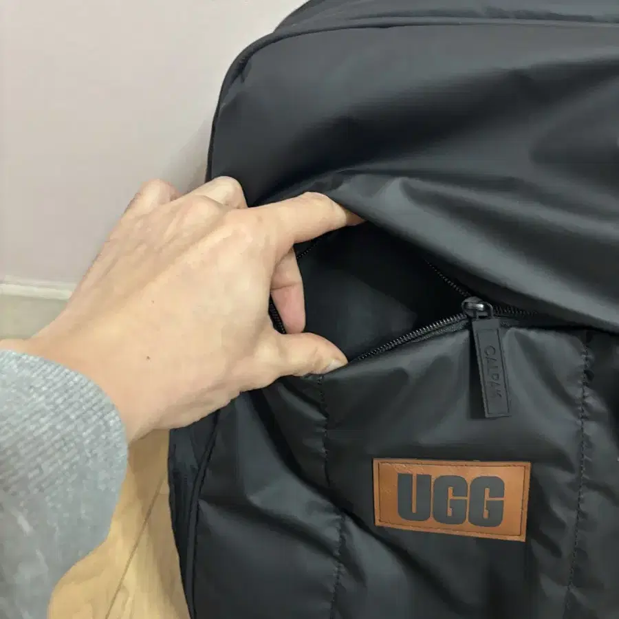 어그 UGG 백팩