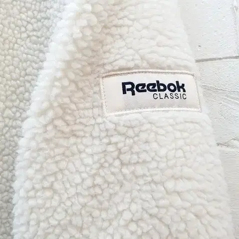 리복(Reebok) 양털 롱 뽀글이(XL)