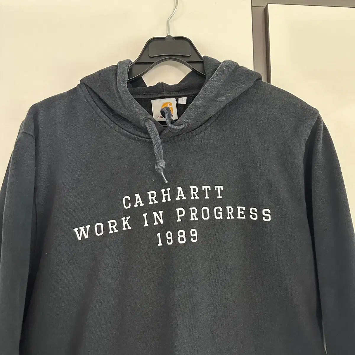 옷장정리] 칼하트 워크인프로그레스 후드티 블랙 S사이즈 CARHARTT