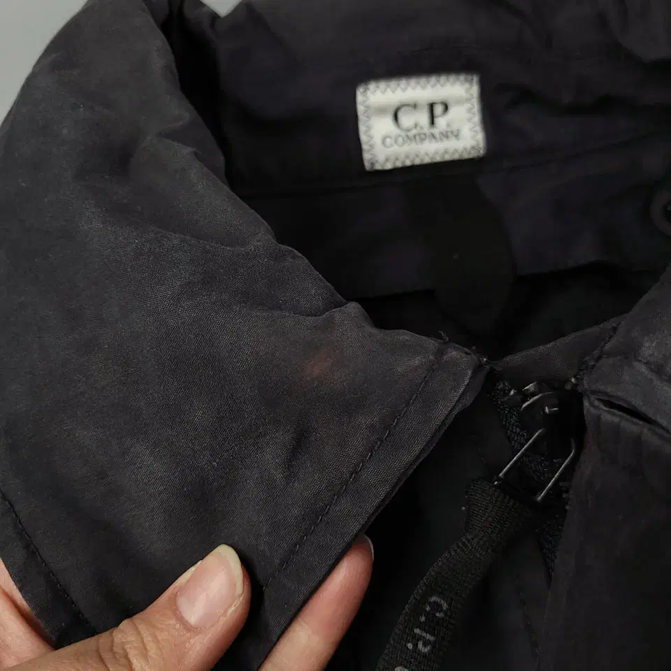 CP COMPANY 00s 씨피컴퍼니 피그먼트 차콜그레이 네크비조 히든지