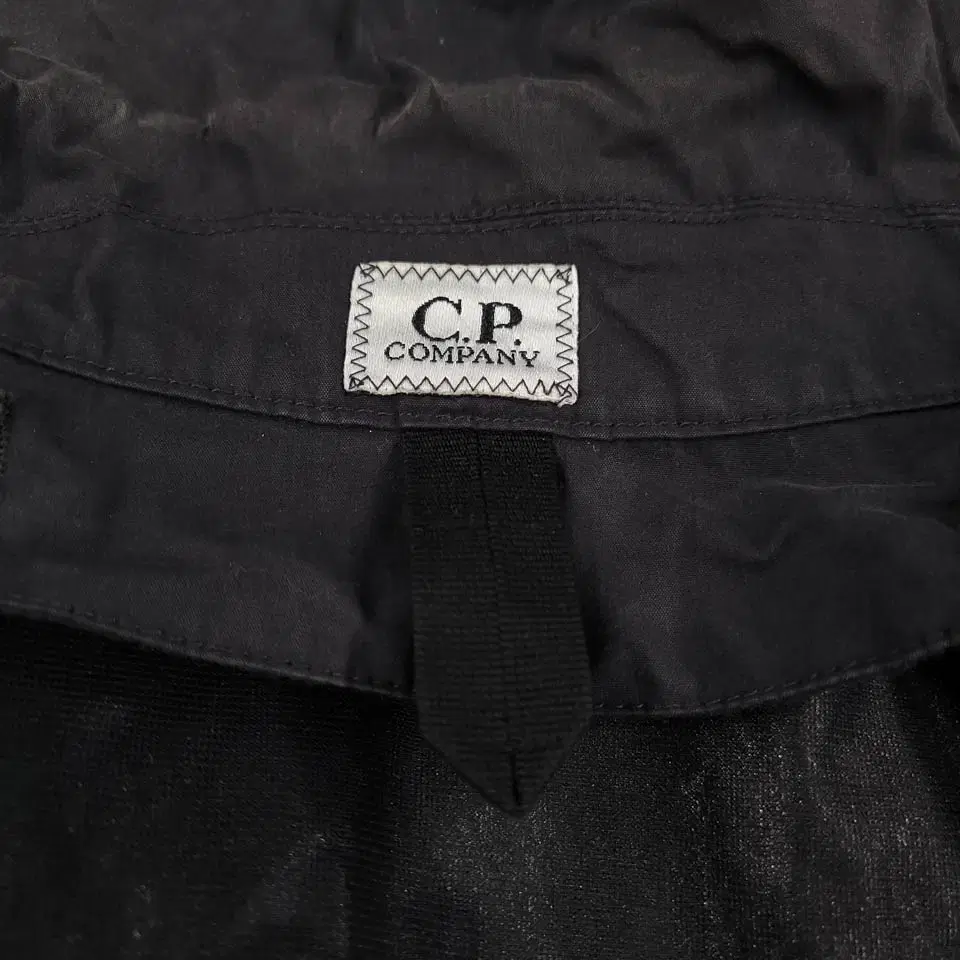 CP COMPANY 00s 씨피컴퍼니 피그먼트 차콜그레이 네크비조 히든지