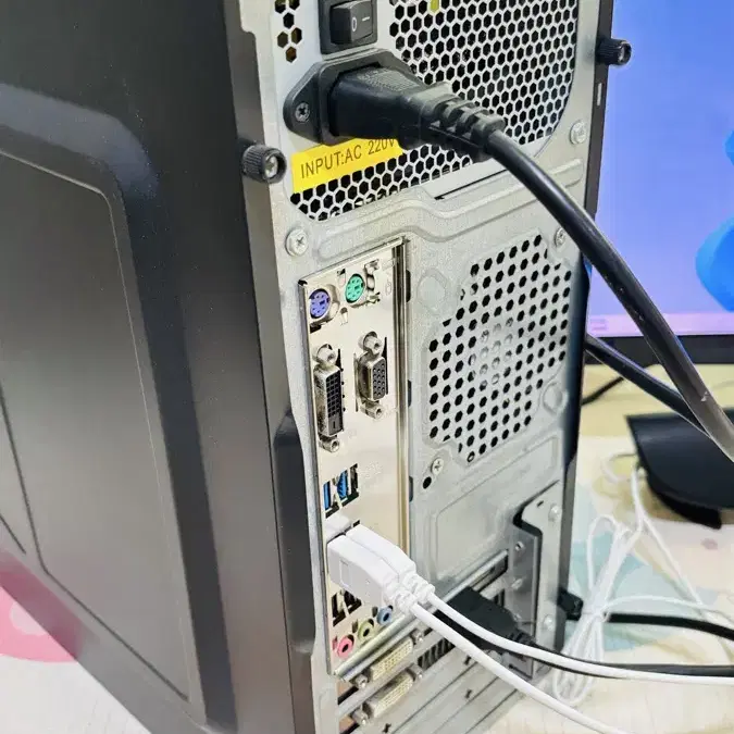 컴퓨터 세트 i5-7600 판매합니다