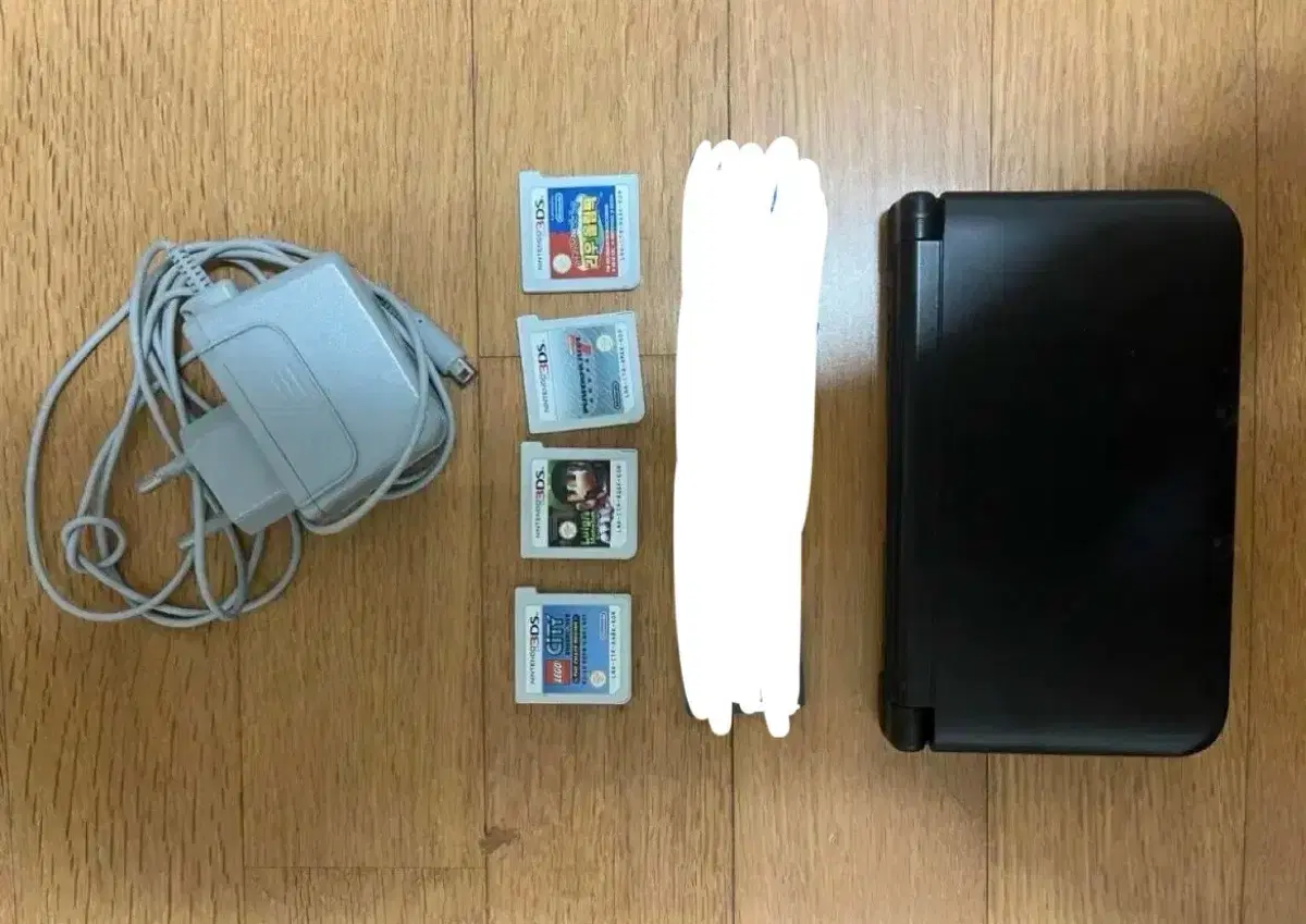 닌텐도 3ds xl + 팩 4개 + 충전기