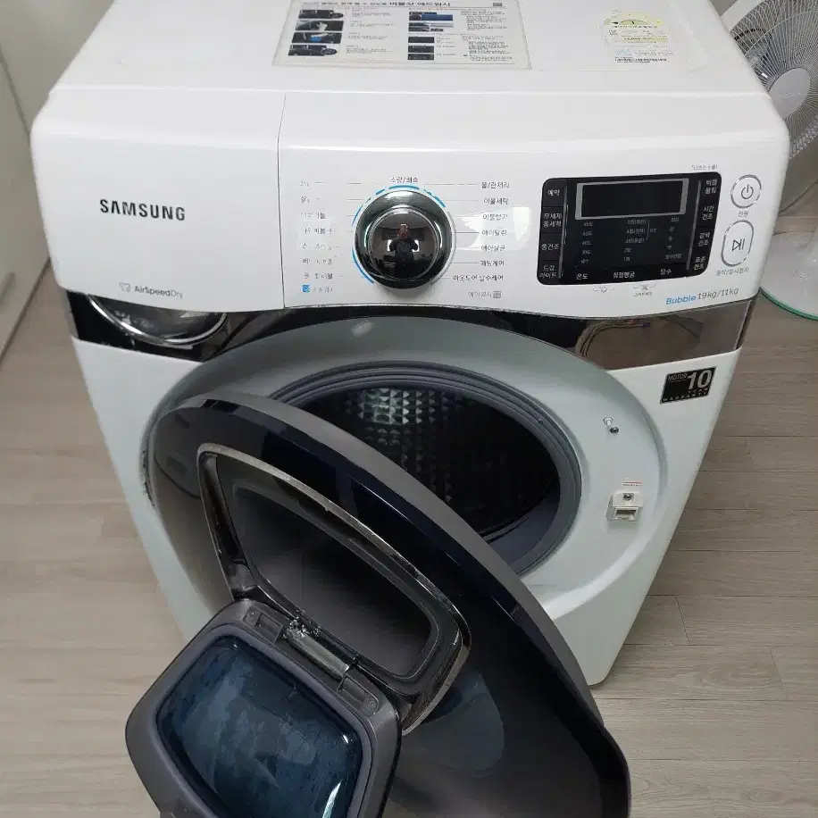 삼성 19KG/11KG 버블샷 애드워시 세탁기 (WD19J9810KW)