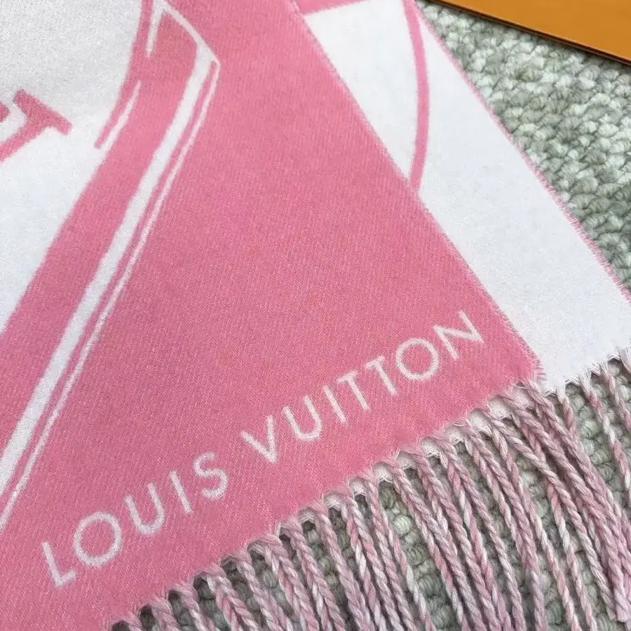 Louis Vuitton루이 뷔 통 스카프