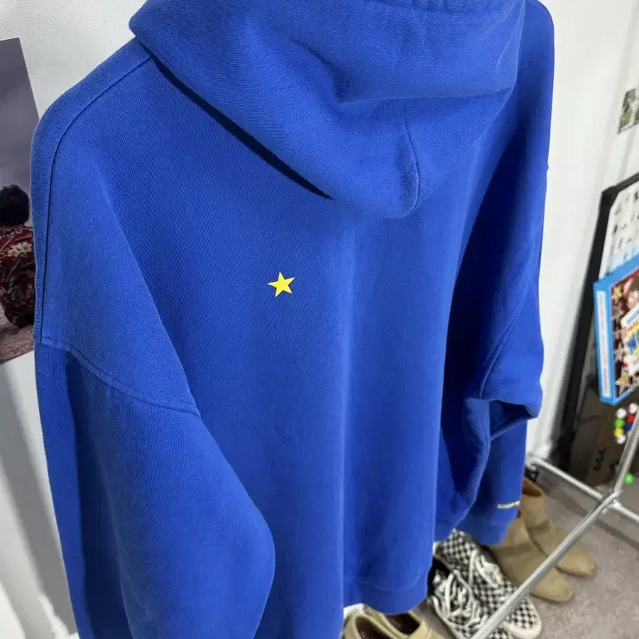 XL/Souvenir Official Hoodie Blue/ T8