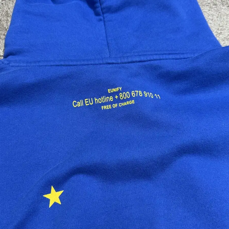 XL/Souvenir Official Hoodie Blue/ T8