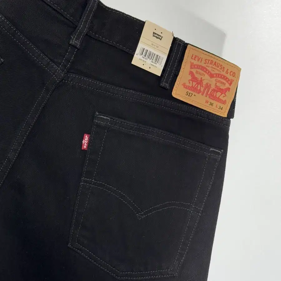 36/34 Levi's 517 BootCut jeans/L17